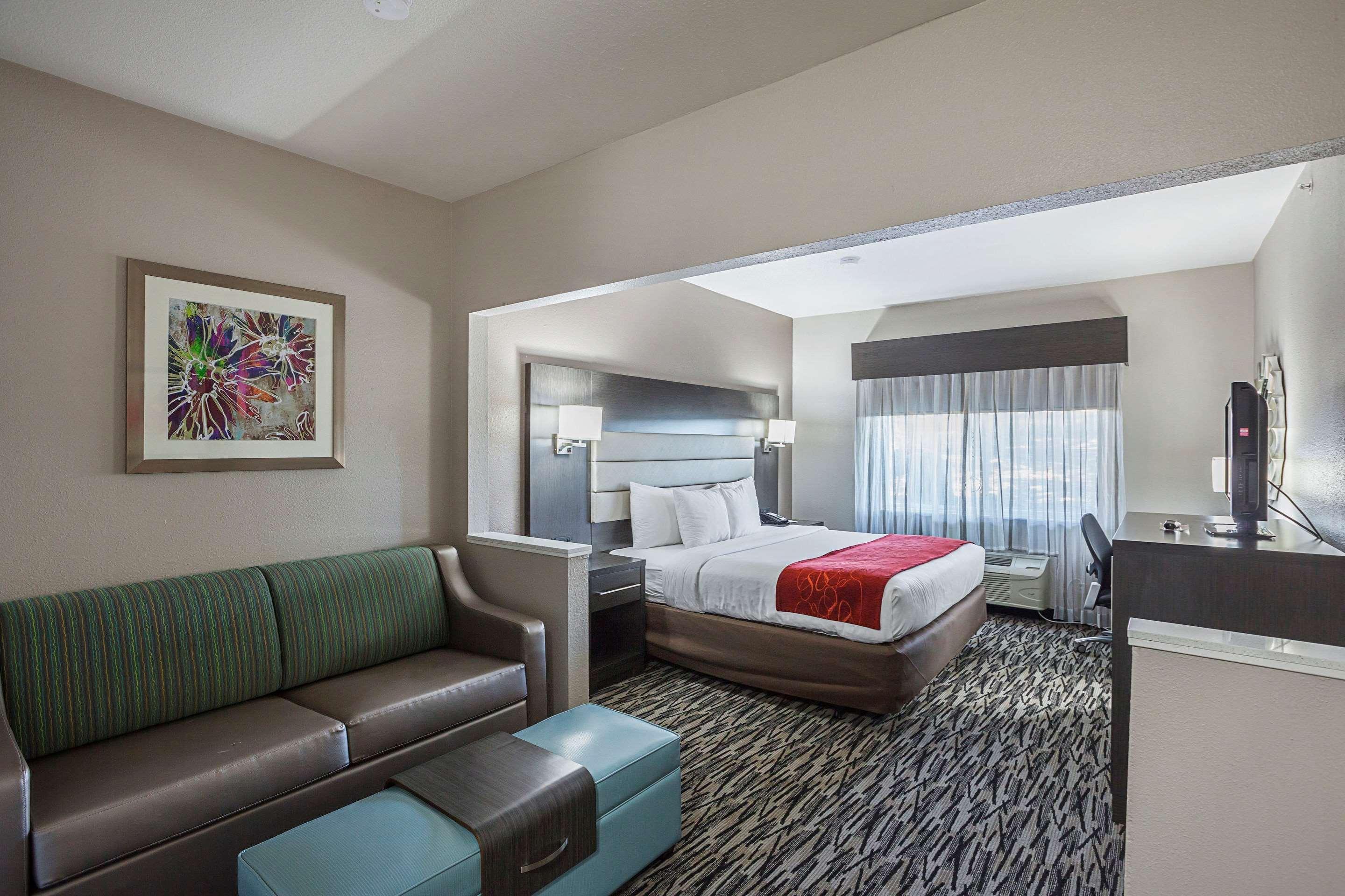 Comfort Suites Луисвил Екстериор снимка