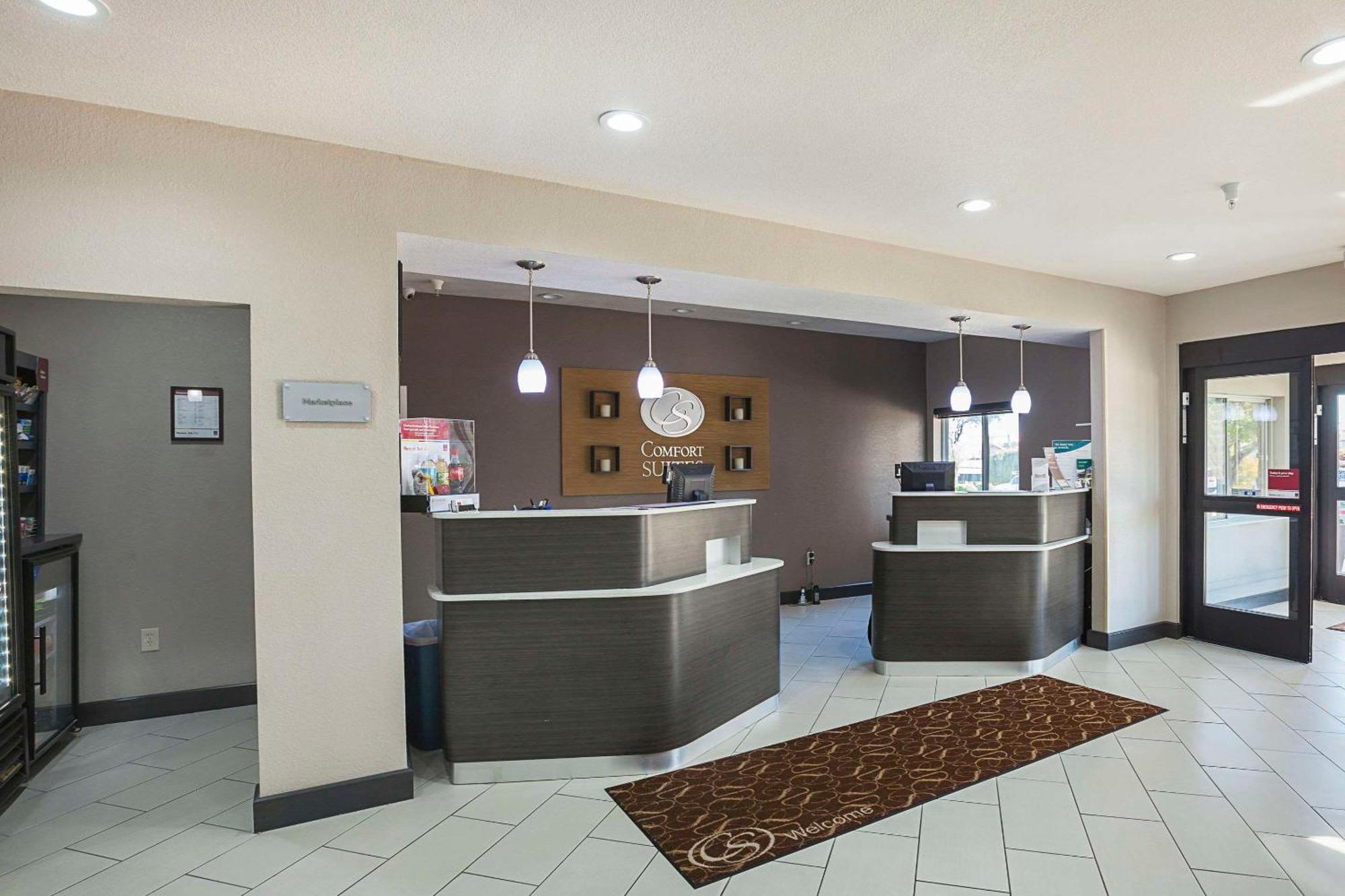 Comfort Suites Луисвил Екстериор снимка