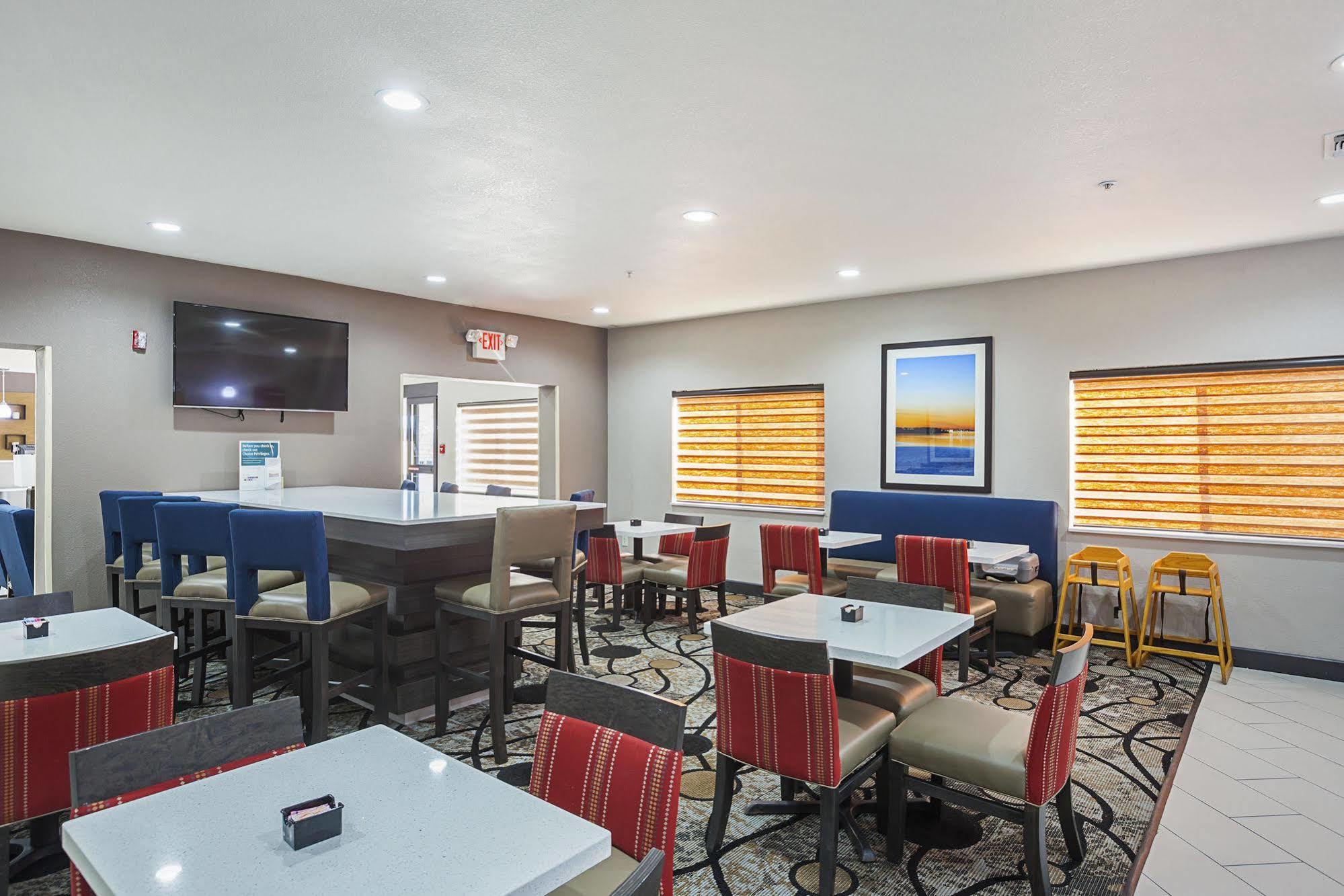 Comfort Suites Луисвил Екстериор снимка