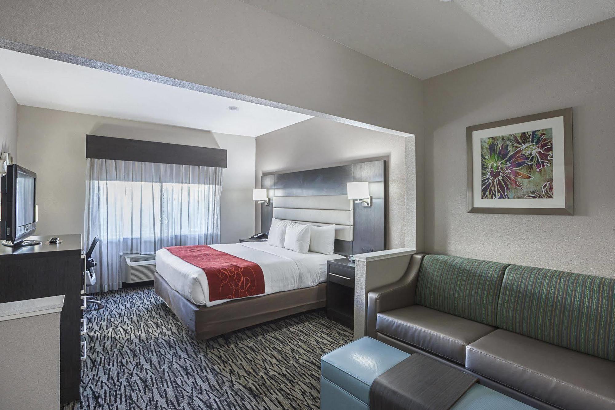 Comfort Suites Луисвил Екстериор снимка