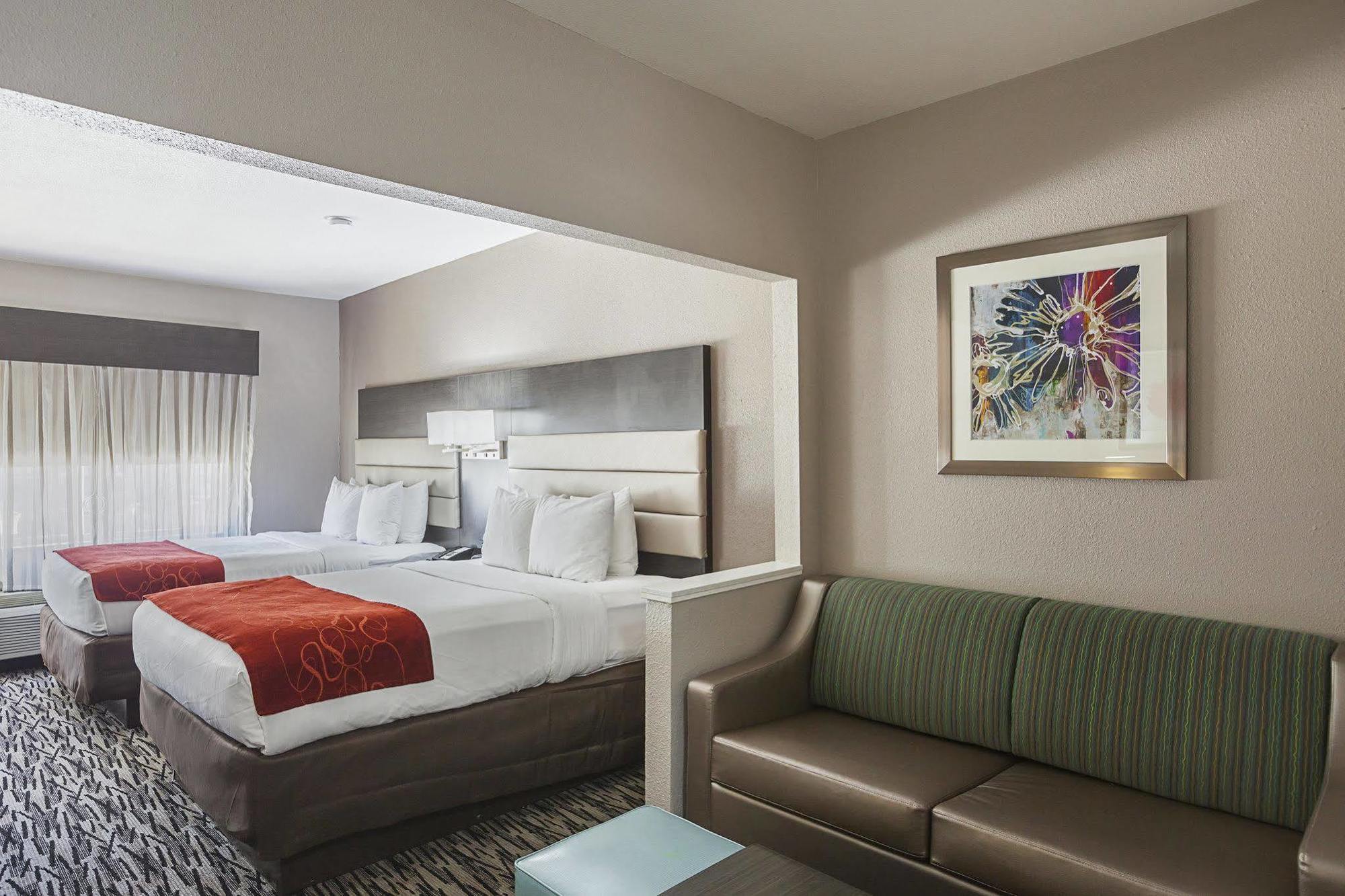 Comfort Suites Луисвил Екстериор снимка